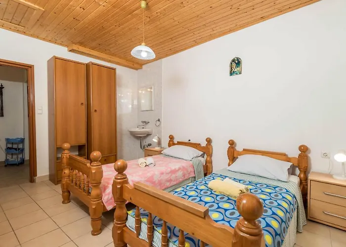 Amazing In With Kitchen