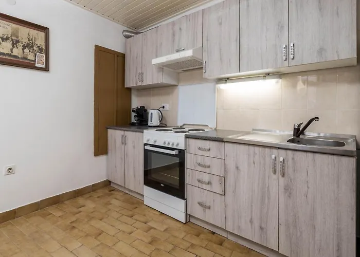 Amazing In With Kitchen